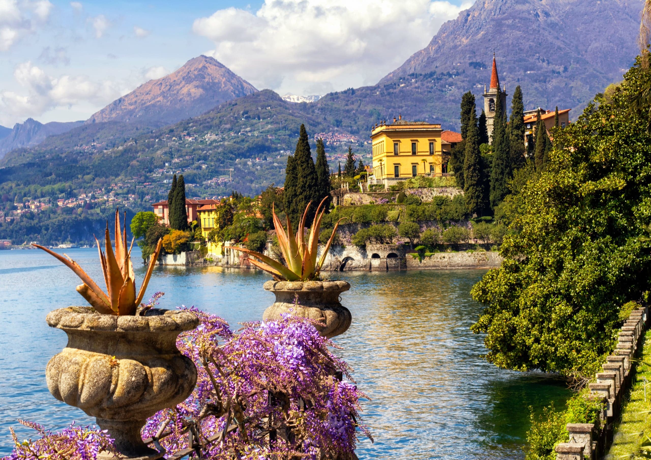 Lakeside garden and mountain view in Varenna on Lake Como